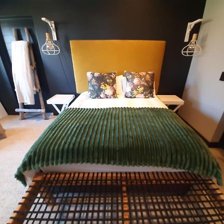 Black Eagle Self-Catering Accommodation, ヘルマナス エクステリア 写真